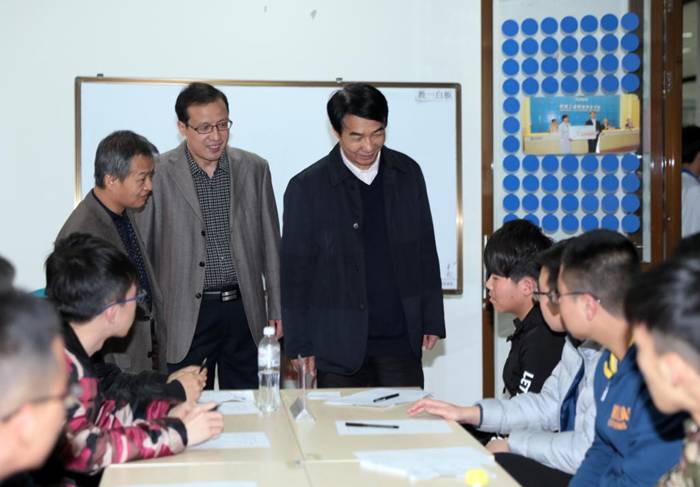http://www.sxpi.edu.cn/__local/2/61/EA/1F0175218D02F2F5EC471CD4BC7_8F2701C8_134A1.jpg